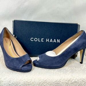 NIB Cole Haan Women’s Blue Suede Peep Toe Pumps Shoes / Sz 6
